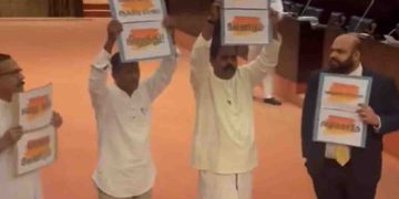 Rasamanikkam led protest in parliament disrupt proceedings: Raises Land issues in Batticaloa I Sri Lanka Latest News