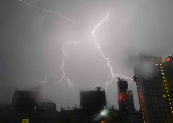 Heavy showers warning issued by the Meteorology department I Sri Lanka Latest News