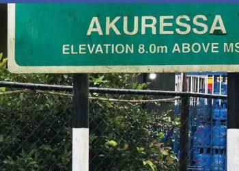 No entry zone in Akuressa: Imminent landslide area corden off from entry I Sri Lanka Latest News