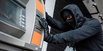 ATM burglars apprehended with looted cash after 8 days! I Sri Lanka Latest News