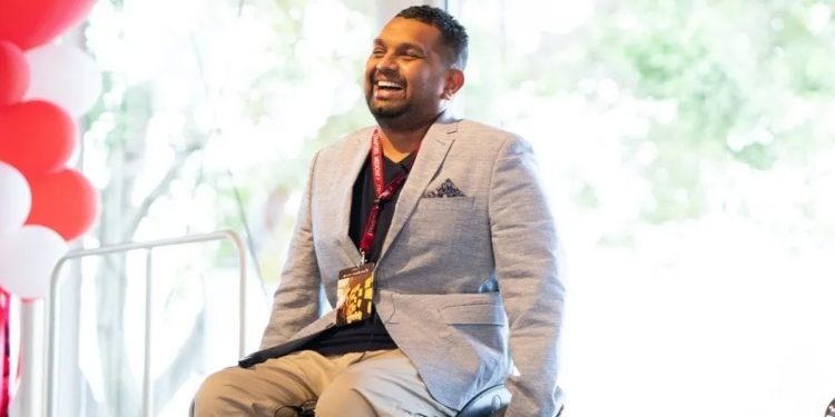 Dr. Dinesh Palipana, who brought fame to Sri Lanka, is in trouble at the Brisbane airport! Virgin Airlines Apologizes! Sri Lanka Latest News