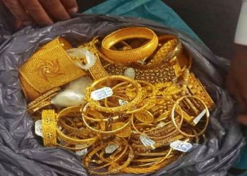 A rural bank in Wennappuwa was robbed! Thieves removed the CCTV system and fled with looted gold worth approximately Rs 6 cores
