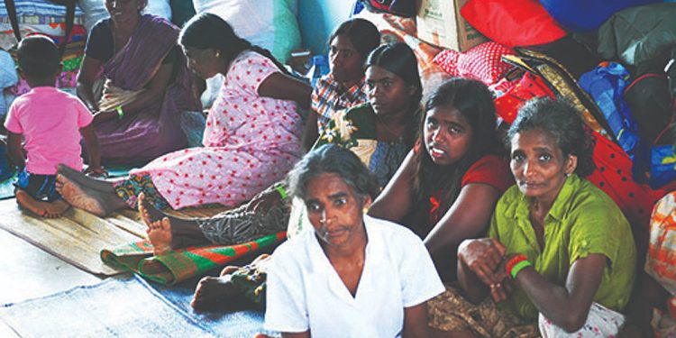 Landslide risk! 244 families evicted in Miriyabedde! Sri Lanka Latest News