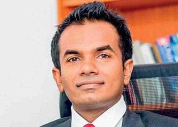 Did the chairman of the Land Reform Commission have a conflict with a politician about the 40-acre government land to resign? I Sri Lanka Latest News