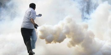 Online Act-Anti-Terrorism Act-Degree Shops-Mahapola! Peradeniya students take to the streets! Police use tear gas! I Sri Lanka Latest News