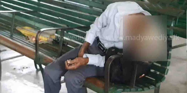 A dead passenger was found at Hatton Railway station  I Sri Lanka Latest News