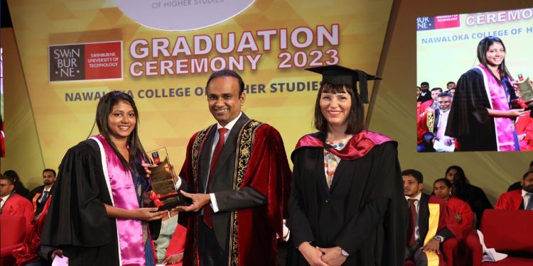 NCHS-Swinburne University of Technology award 2023 graduates at BMICH I Sri Lanka Latest News
