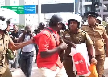 Police Disperse Protest Opposite American Embassy as Demonstrators Challenge US Support for Israel in Palestinian Conflict; 5 Arrested I Sri Lanka Latest News