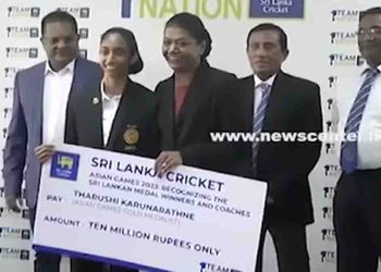 Asian games gold medalist Tharushi receives a cash grant from SLC: Olympic medalist Susanthika praises the good gesture I Sri Lanka Latest News