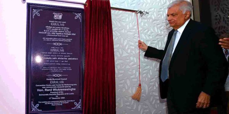 President opens the ‘Karaliya Sammelanaya’ and the ‘Performance Arts Center’ built by the Kandy Municipal Council! PHOTOS I Sri Lanka Latest News