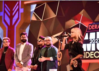 Yohani Bags Top Award at TV Derana Music Video Awards I Sri Lanka Latest News