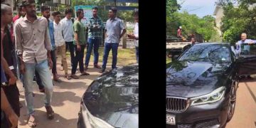 Kelani campus Students gave Dudley Sirisena a hard time when he came to deliver a lecture! The ‘Rice Mafia!’ Regardless of what the authorities said, students did not let him out of the vehicle! Dudley, who arrived in a BMW, had to return without getting out! Here is the video! VIDEO I Sri Lanka Latest News