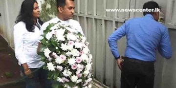 Keheliya’s daughter took the flower wreath placed in front  of the house and goes to the police! The police are investigating! Sri Lanka Latest News