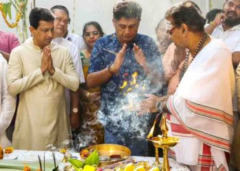 Leader of the Opposition Sajith celebrates Thai Pongal at the Leader of the Opposition’s office, prioritising Hindu rituals! VIDEO Sri Lanka Latest News