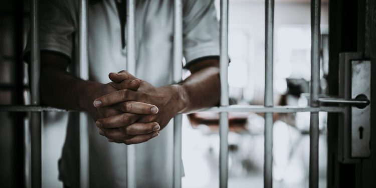 The Bribery Commission has undertaken a historic task! For the first time, someone in the private sector has been caught soliciting bribes! The HR manager in Kakirawa demanded a sexual bribe to secure the job and raise the salary! I Sri Lanka Latest News