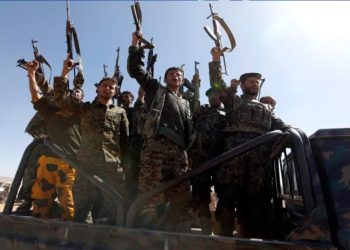Yemen’s Houthis hit US-owned ship in missile attack, US military says  I Sri Lanka Latest News