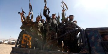 Yemen’s Houthis hit US-owned ship in missile attack, US military says  I Sri Lanka Latest News
