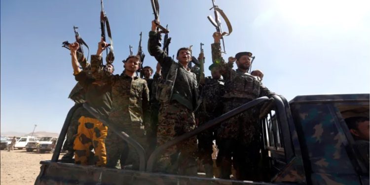 Yemen’s Houthis hit US-owned ship in missile attack, US military says  I Sri Lanka Latest News