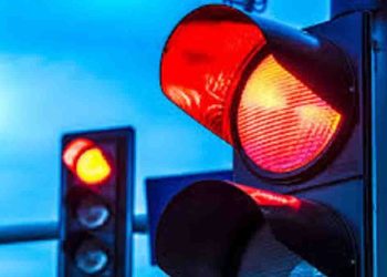 Punishment awaits those who defy traffic rules by cutting lines in the absence of police or disregarding colour light signals! Starting Monday, fines will be issued and delivered to your doorstep I Sri Lanka Latest News