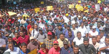 5000 electrical workers take to the streets despite the threats of the minister to suspend work! VIDEO I Sri Lanka Latest News