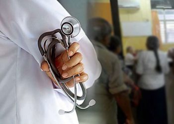 Medical professionals demand a thirty-five thousand rupees increase given to doctors! Trade Union action disrupts hospital operations! VIDEO I Sri Lanka Latest News