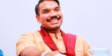 Namal Rajapakse Nominated as Pohottuwa Presidential Candidate Amidst Controversy Over Janaka and Pramitha’s Absence from District Meeting I Sri Lanka Latest News