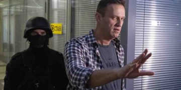 The leader of the popular opposition in Russia, who was locked up by Putin for fear of losing an election, Navalny will die in prison! I Sri Lanka Latest News