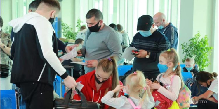 Sri Lanka Grants 14-Day Departure Window for Long-Term Russian and Ukrainian Tourists Amid Visa Policy Shift