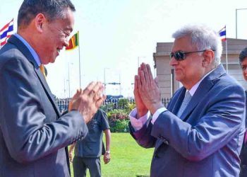 Ranil welcomes Thai Prime Minister in traditional Sri Lankan style wishing ‘Ayubowan’! PHOTOS I Sri Lanka Latest News
