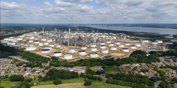 Emirates joins UK low carbon investment initiative, The Solent Cluster