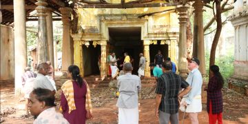 Civilians are allowed to visit 07 temples in Jaffna’s high-security zone every week