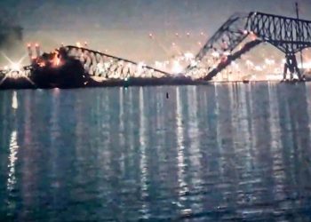 International media reports indicate that a ship destined for Sri Lanka collided with the large bridge spanning the Patapsco River in Baltimore, America