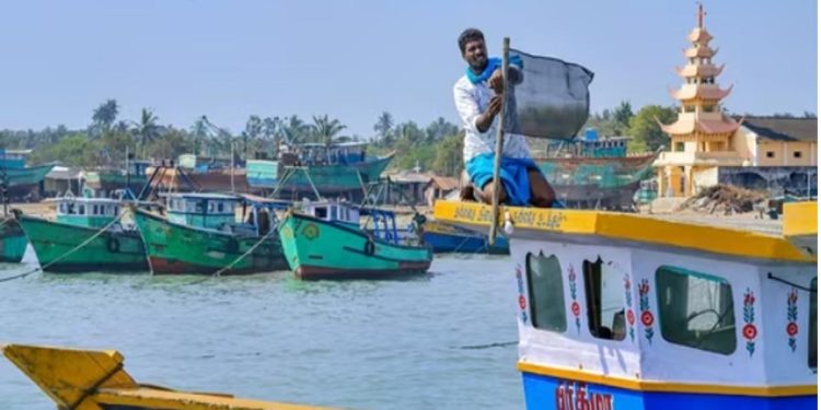 Why are Sri Lankan fishermen protesting against their Indian counterparts?
