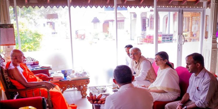 Visit of High Commissioner to Southern Province