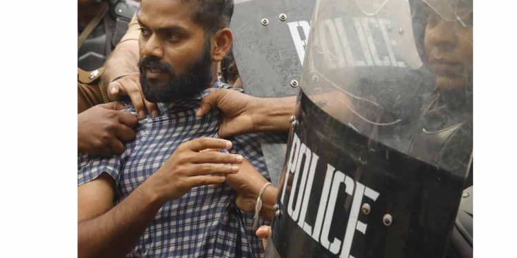National Hospital Staff Strongly Denounce Police Assault on University Student Protest I Sri Lanka Latest News