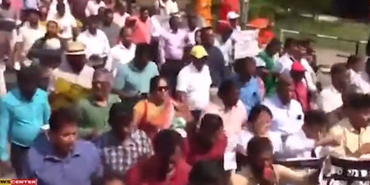 Started from Kandy! Went to Hambantota too! Anuradhapura was rocked by the teacher-principal salary struggle this time! Thousands take to the streets! The next struggle in Kurunegala! VIDEO I Sri Lanka Latest News