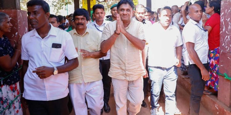 Over 2000 joined SJB from Pohottuwa and JJB!  Sajith holds a special meeting in Talawa to enrol new members! PHOTOS & VIDEO I Sri Lanka Latest News