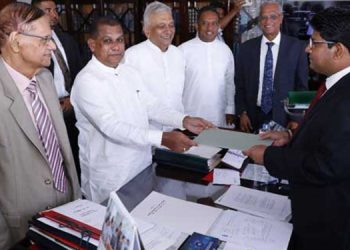 Opposition MPs Collective Submits Motion of No Confidence Against the Speaker! VIDEO I Sri Lanka Latest News