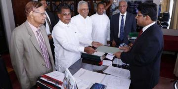 Opposition MPs Collective Submits Motion of No Confidence Against the Speaker! VIDEO I Sri Lanka Latest News