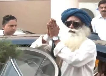 Sadhguru Jaggi Vasudev discharged from hospital after brain surgery