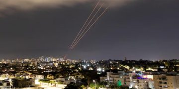 Airlines suspend flights due to Middle East tensions