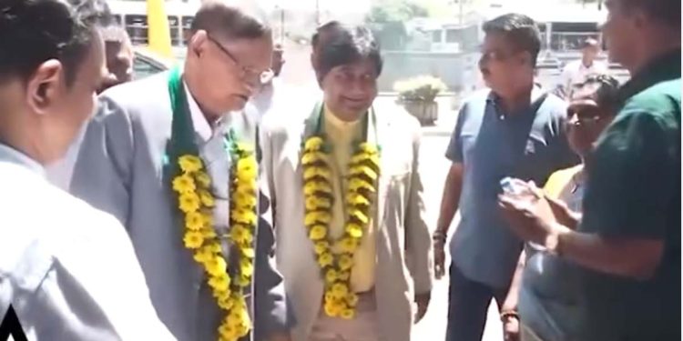 GL, Dilan, and Allies Receive Warm Welcome at Opposition Leaders’ Office After Signing Alliance Agreement, Greeted by Enthusiastic SJB Supporters