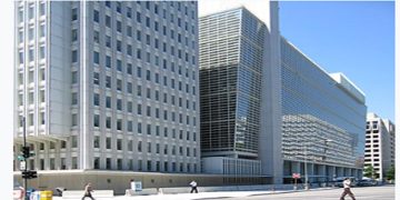 Sri Lanka’s Debt Woes Continue: Private Creditors to Hold Talks Amid Default Concerns