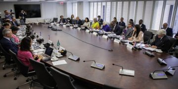 Experts Warn of Uncertainty as Debt Restructuring Talks Hit Snag in Sri Lanka