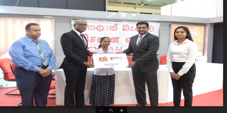 Seylan Bank Honors Mega Rewards Customers at Wedding Show 2024