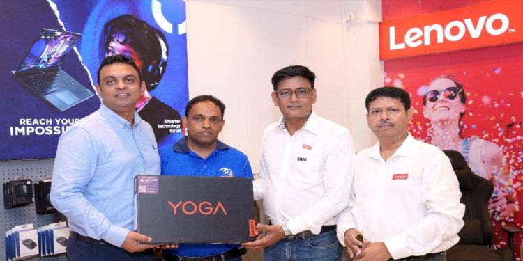 Lenovo Strengthens ground presence with the Launch of its 3rd Lenovo Exclusive Store in Sri Lanka