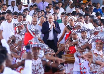 Ranil in Polonnaruwa: Distributing Freehold Land Deeds – Sri Lanka Latest News -PHOTOS