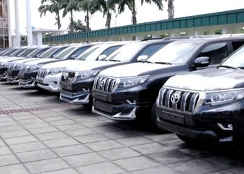 Scandal Unveiled: Finance Committee Exposes Massive Vehicle Import Fraud! Mystery Surrounds Masterminds as Ministry of Labor Remains Silent – Sri Lanka Latest News
