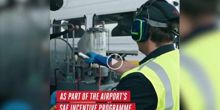 Emirates begins operating with SAF at London Heathrow Airport
