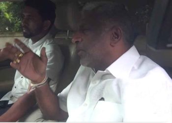 Protest Erupts Outside Pohottuwa Office: Minister Prasanna Booed by Crowd I Sri Lanka Latest News